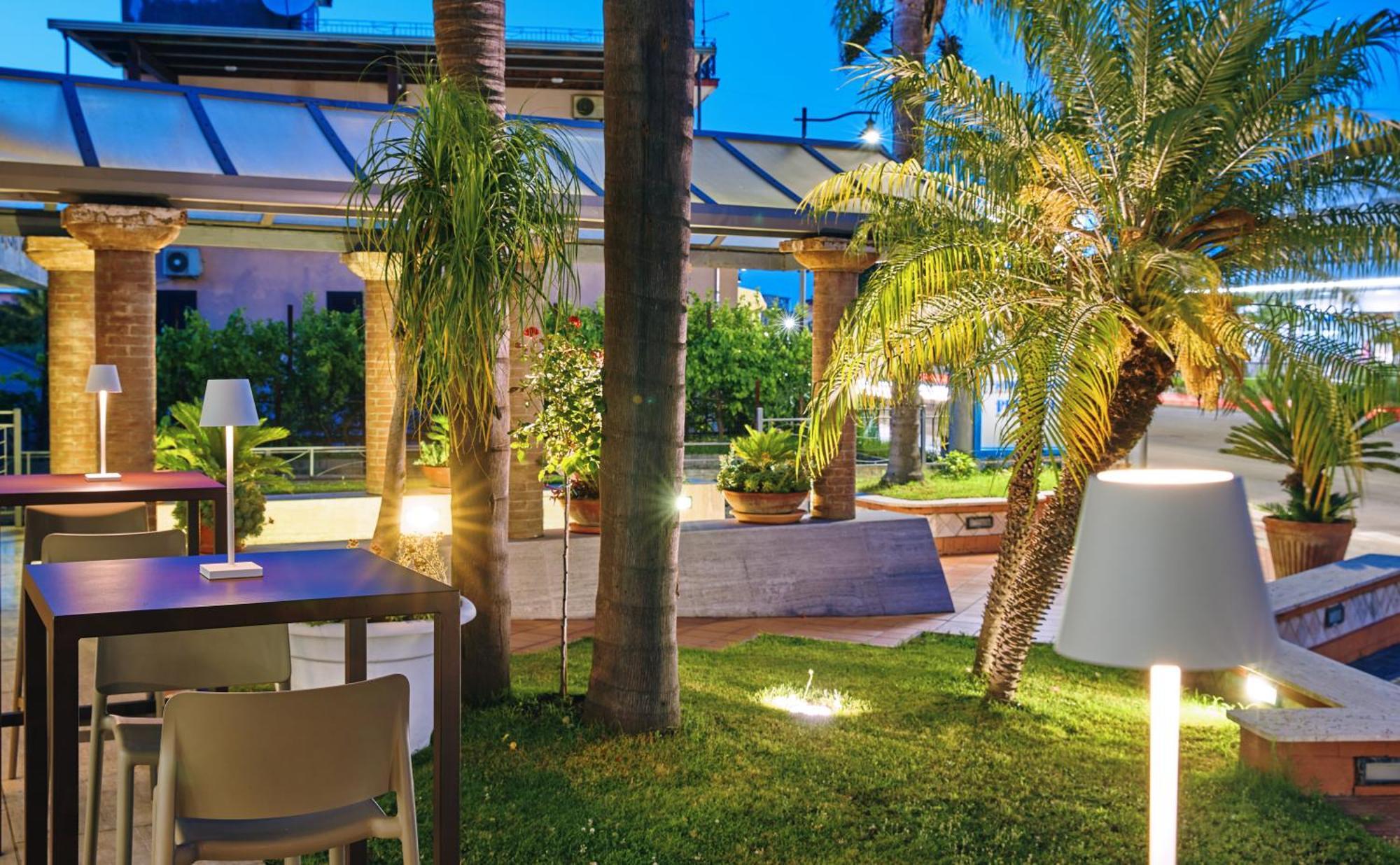 Hotel La Sorgente Hs Πέστουμ Εξωτερικό φωτογραφία