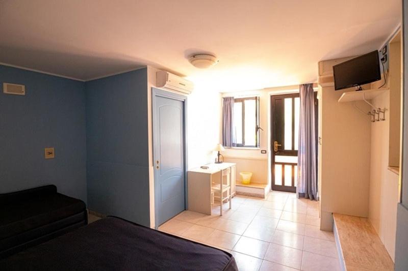 Hotel La Sorgente Hs Πέστουμ Εξωτερικό φωτογραφία