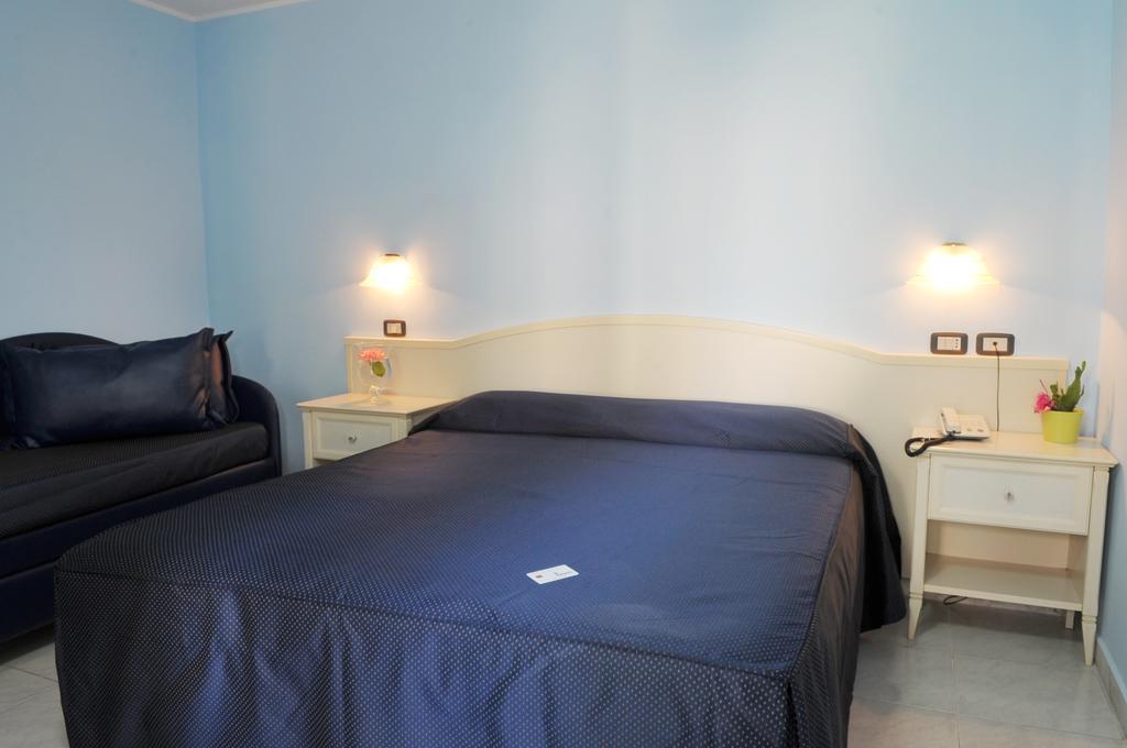Hotel La Sorgente Hs Πέστουμ Εξωτερικό φωτογραφία